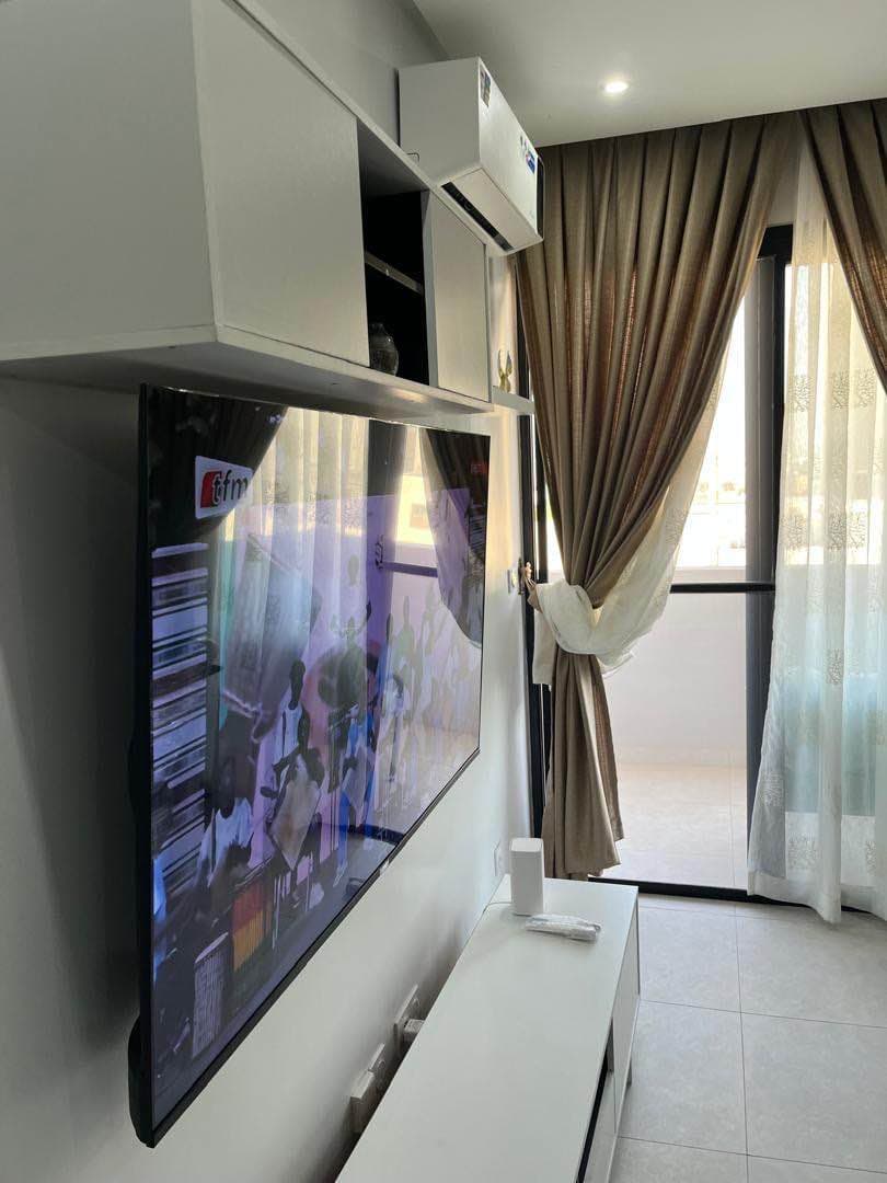 Studio meublé moderne à Point E 4