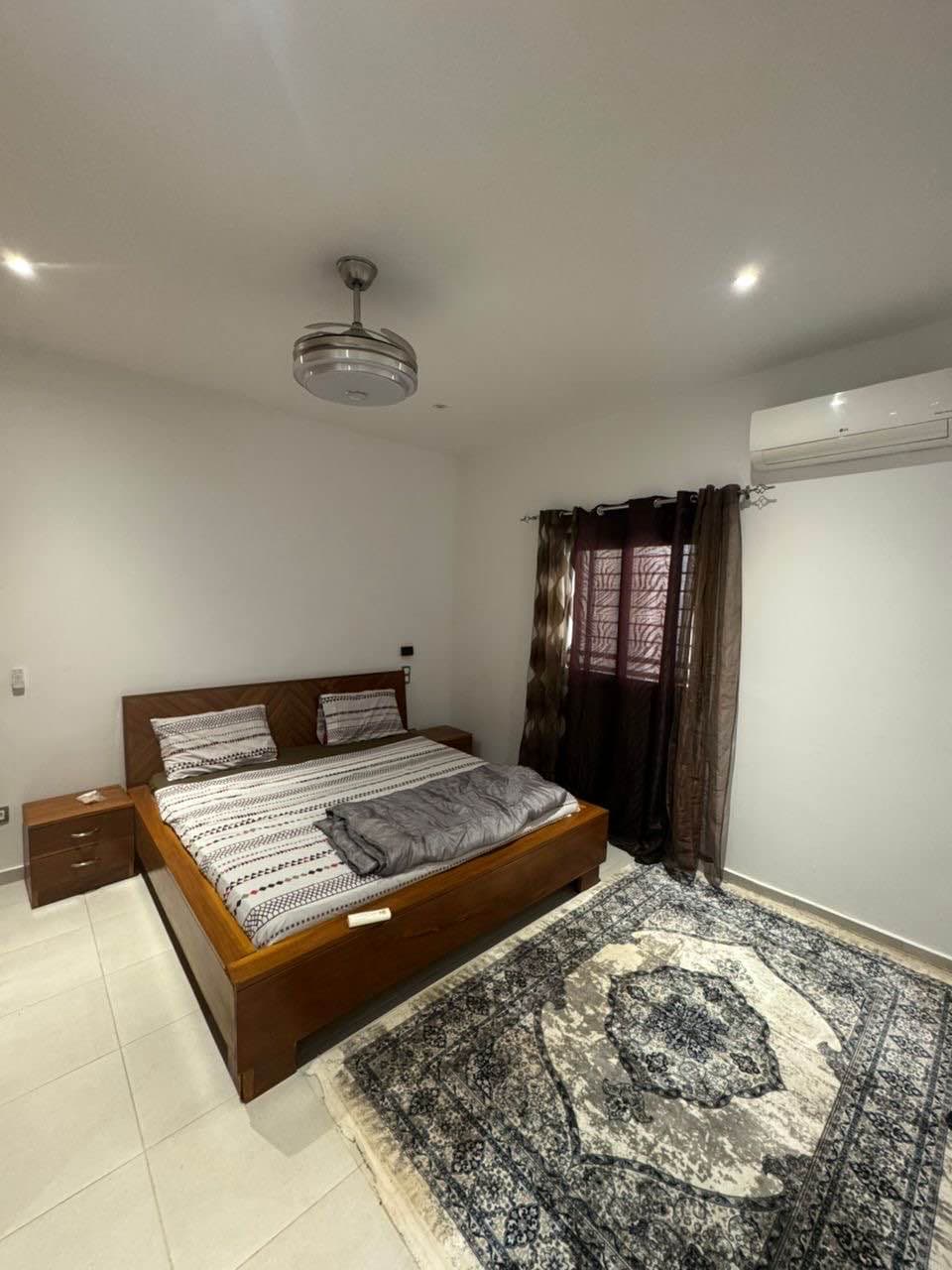 Villa moderne à louer – Ngaparou Médina 3