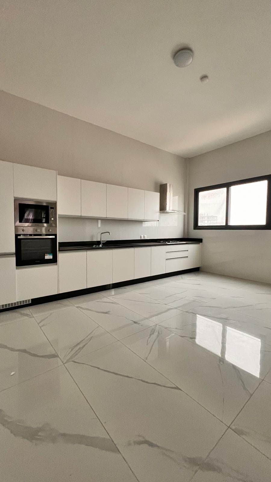 Duplex de Luxe 5 Chambres au Point E – Dakar | Confort, Calme & Emplacement Premium 7