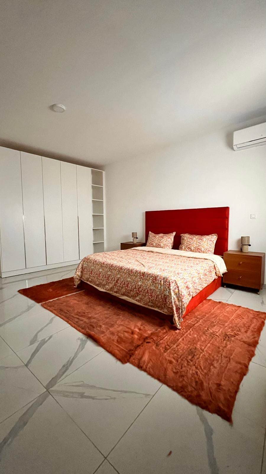 Duplex de Luxe 5 Chambres au Point E – Dakar | Confort, Calme & Emplacement Premium 9