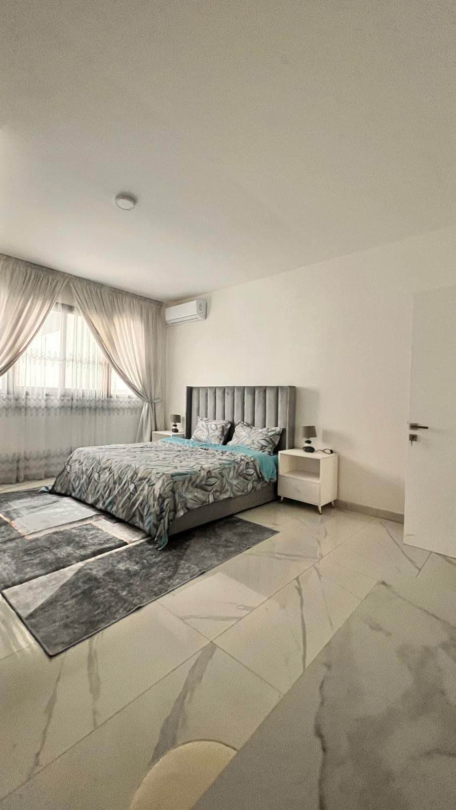 Duplex de Luxe 5 Chambres au Point E – Dakar | Confort, Calme & Emplacement Premium 10