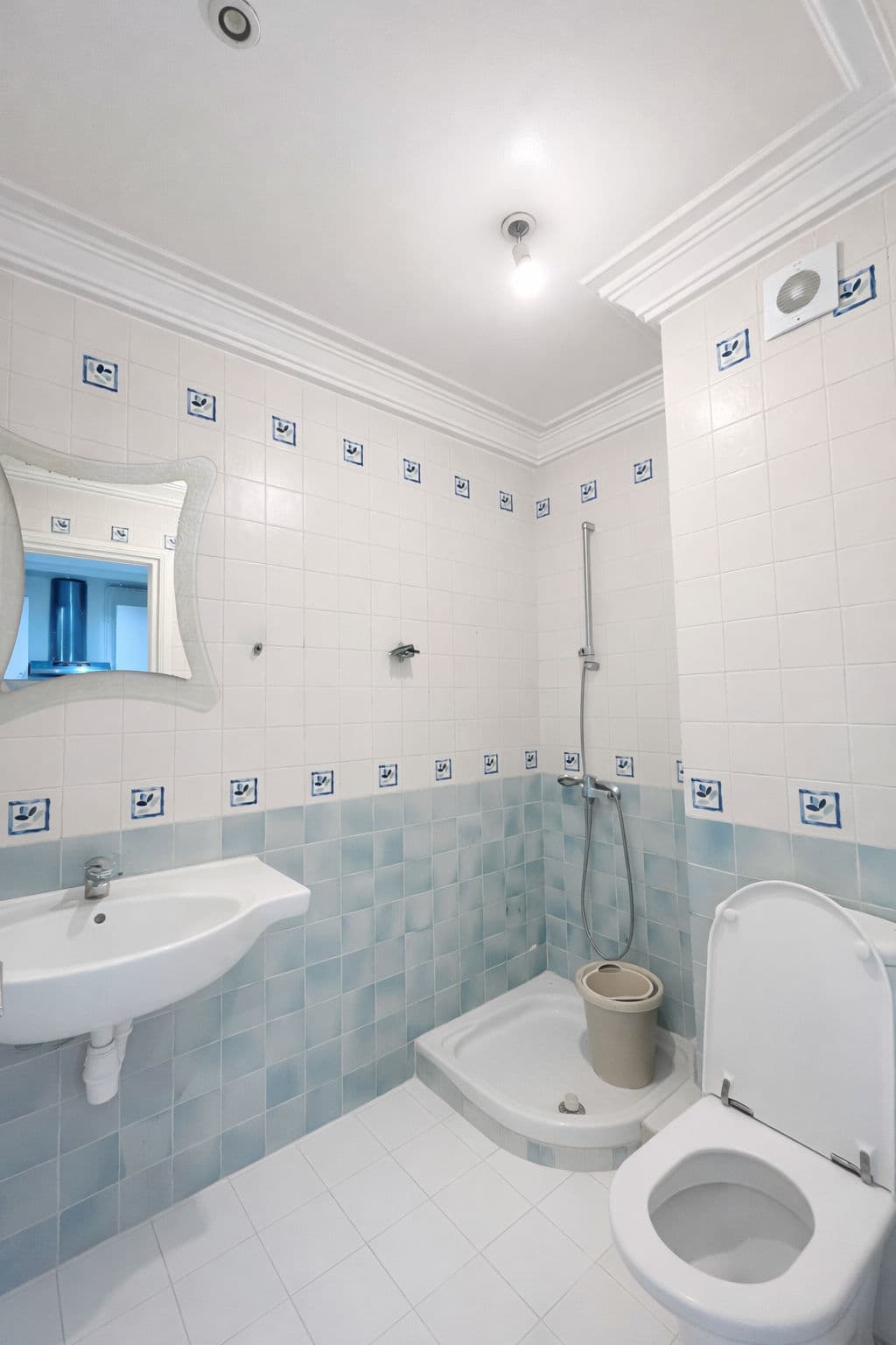 Studio Meublé Moderne au 2ᵉ Étage – Résidence Belvédère 6