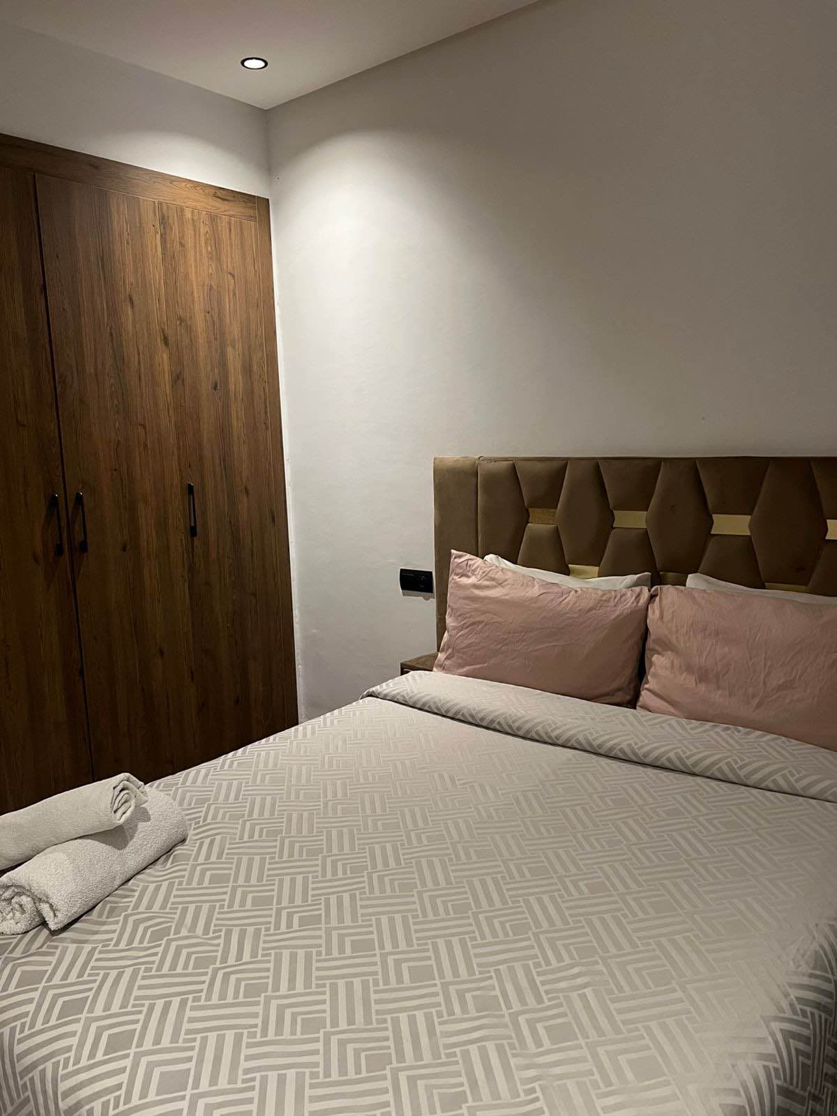 Studio Élégant Haut Standing – Proximité Socrate & Boulevard Yacoub El Mansour 11