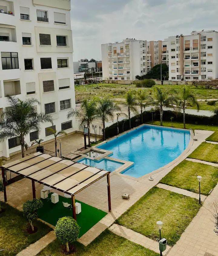 Appartement 3 Chambres avec Piscine – Proche Aéroport Casablanca”