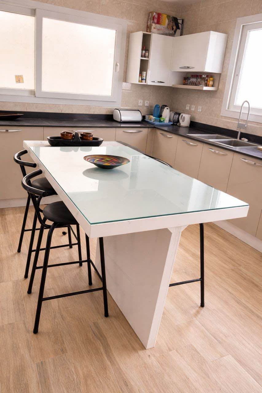 Villa d’exception style nord-américain avec baies vitrées – Centre Émetteur, Nouakchott 8