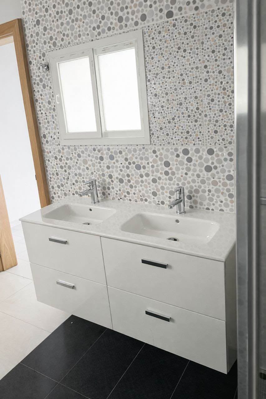 Villa d’exception style nord-américain avec baies vitrées – Centre Émetteur, Nouakchott 12