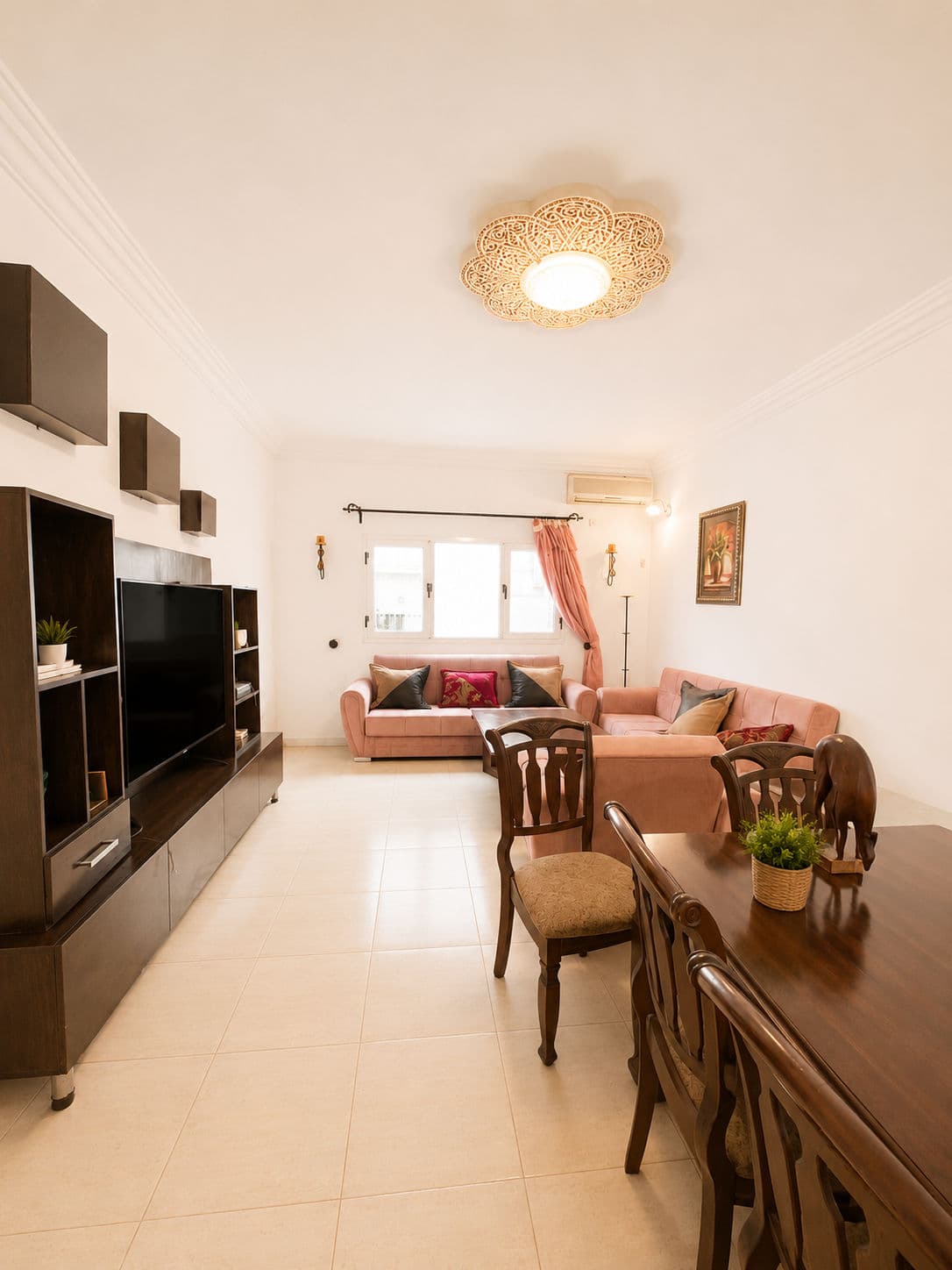 Appartement Spacieux 2 Chambres à l’Îlot K | Double Salon, Terrasse & Garage Sécurisé 2