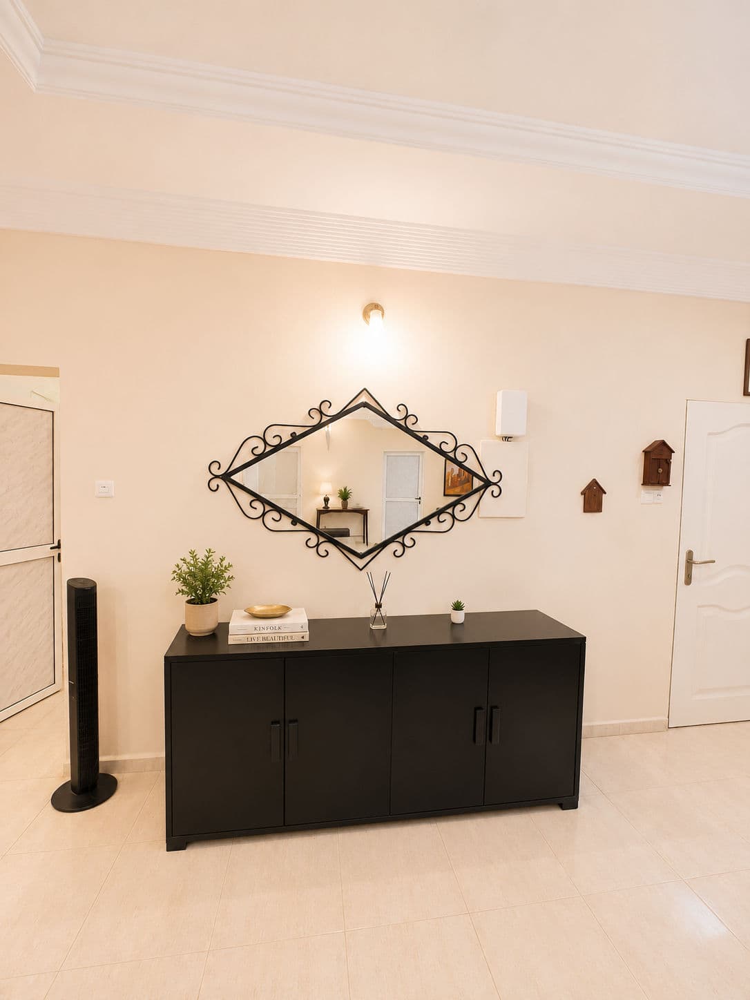 Appartement Spacieux 2 Chambres à l’Îlot K | Double Salon, Terrasse & Garage Sécurisé 4